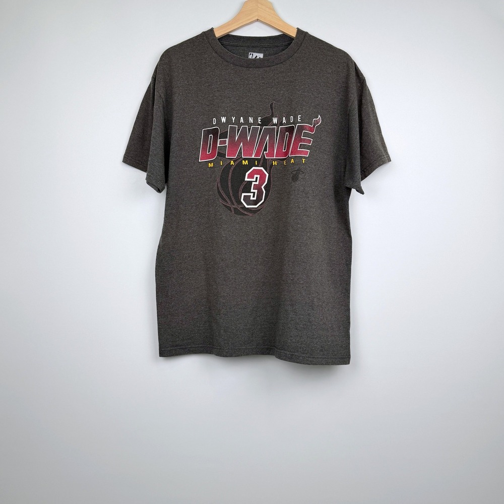NBA Dwyane Wade D-Wade Miami Heat T-Shirt Mens L Gray Short Sleeve Basketball